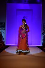 Gauhar Khan walks the ramp for Joy Mitra Show at Wills Lifestyle India Fashion Week 2013 Day 3 in Mumbai on 15th March 2013 (46).JPG
